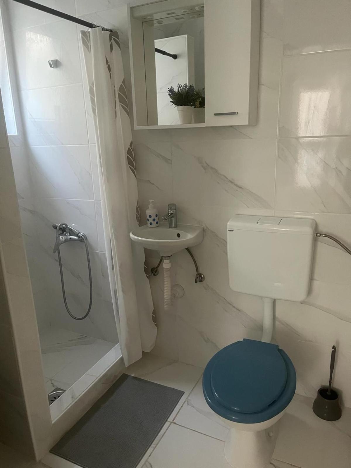 Marina Apartmani Tisno Murter Exterior foto