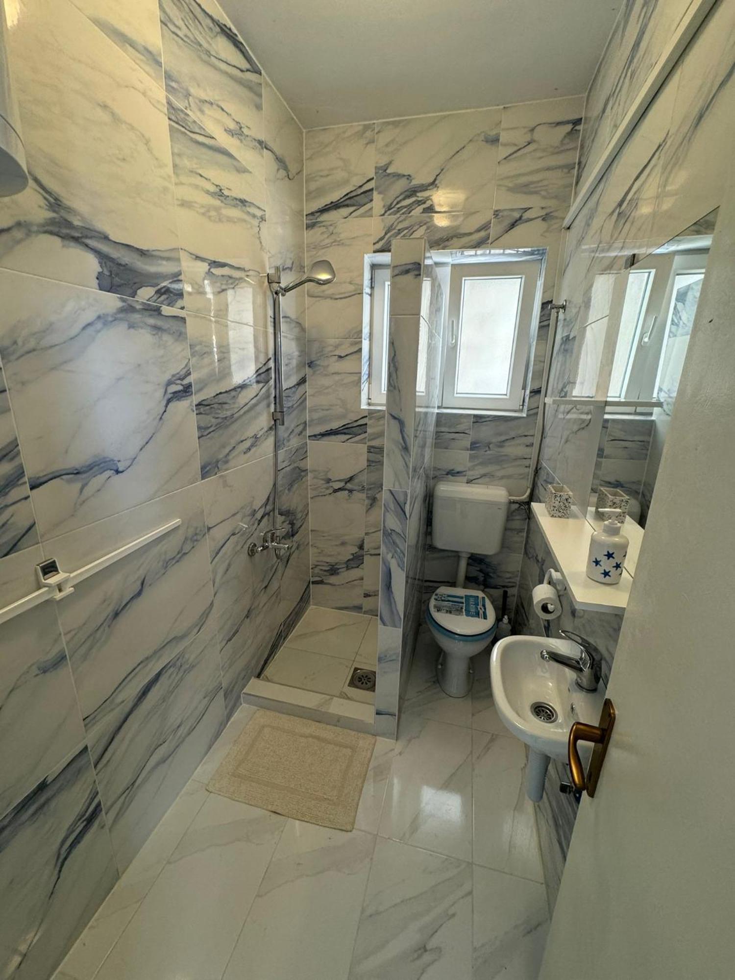 Marina Apartmani Tisno Murter Exterior foto