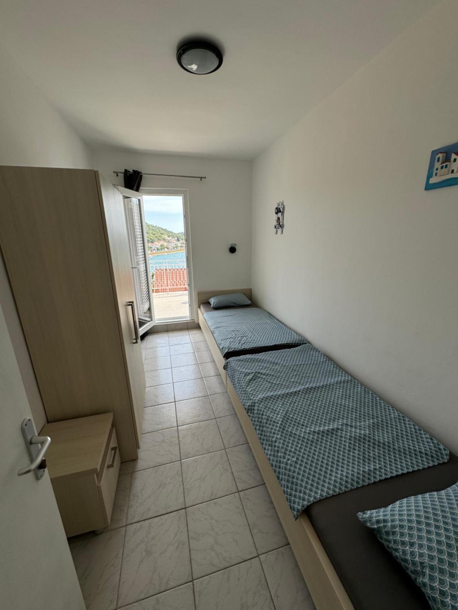 Marina Apartmani Tisno Murter Exterior foto